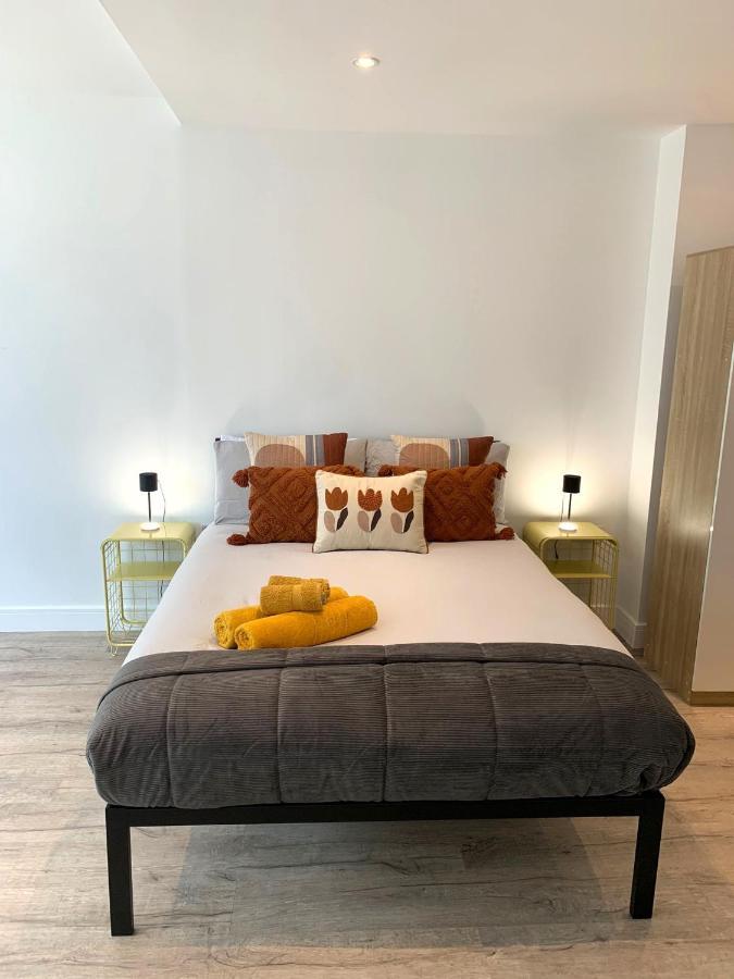 Modern Studio Flat Near Highbury & Islington Station لندن المظهر الخارجي الصورة